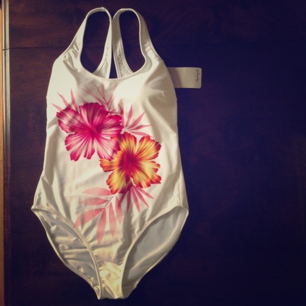 NWT Spiegel One Piece Bathing Suit w/Large Flowers.